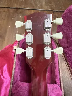 PAUL STUDIO RED