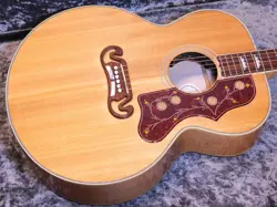 GIBSON SJ-200 STANDARD AN '15