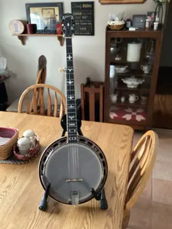 1927 GIBSON MANDOLIN