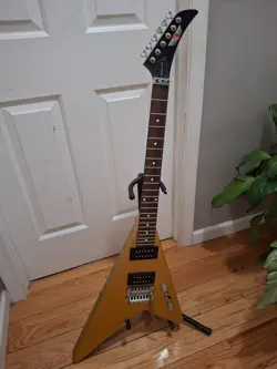 EPIPHONE GUITAR POLY V