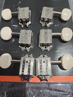 VINTAGE NICKEL