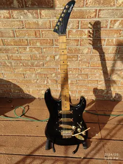 GIBSON ELECTRIC GUITAR W/OHSC