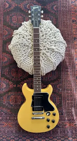 I WOULDTO TAKE IT OUT GIBSON LES PAUL SPECIAL DC TVYELLOW