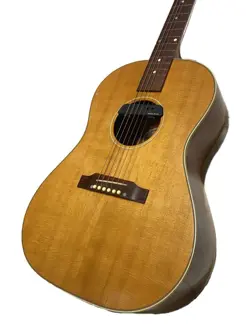 ACOUSTIC GUITAR LG-2