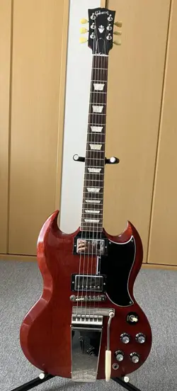ELECTRIC GUITAR GIBSON SG STANDARD '61 MAESTRO VIBROLA VINTAGE CHERRY RED