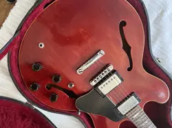 ES 335 CHERRY