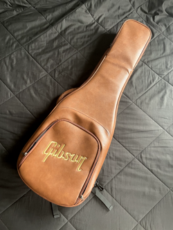 GIBSON PREMIUM SOFT CASE, BROWN (FOR LES PAUL / SG / OTHER GUITARS)