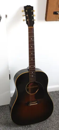 ACOUSTIC GUITAR AS