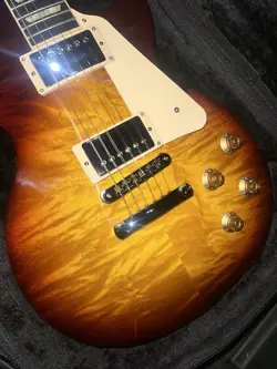 GIBSON LES PAUL STUDIO ELECTRIC GUITAR CHERRY SUNBURST 