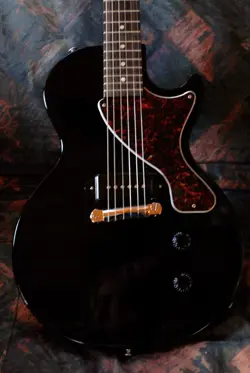 GIBSON LES PAUL JUNIOR IN EBONY WITH CASE