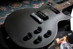 GUITAR USED 0301086