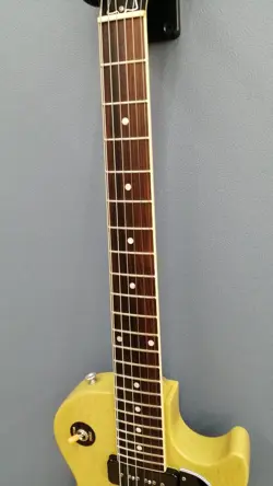 YELLOW 202