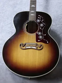 GIBSON J-150 NOEL GALLAGHER