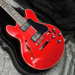 GIBSON ES-339 CHERRY ELECTRIC GUITAR - LIGHTWEIGHT SEMI-HOLLOW BODY