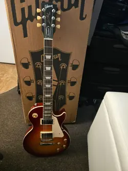 GIBSON EXCLUSIVE LES PAUL STANDARD 50S AAA FLAME TOP HERITAGE CHERRY SUNBURST