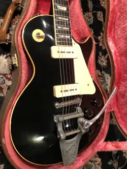 1977 GIBSON LES PAUL PRO DELUXE W/ BIGSBY & VINTAGE CASE EBONY FRETBOARD AWESUM!