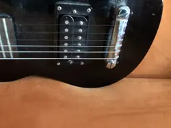 EPIPHONE ELECTRIC GUITAR