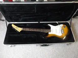 EPIPHONE BY GIBSON ES-300/VS STRATOCASTER W/HARD SHELL CASE