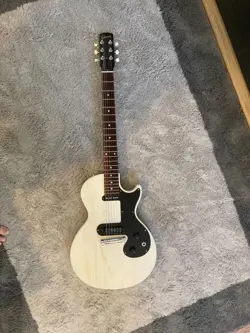 2007 GIBSON MELODY MAKER WITH SEYMOR DUNCAN HUMBUCKER SATIN WHITE