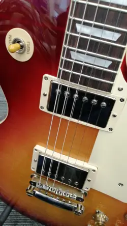 GUITAR 106325