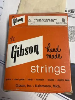 VINTAGE GIBSON PLECTRUM 5 STRING BANJO STRING SET 573