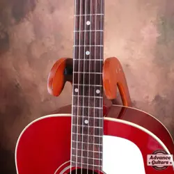 ACOUSTIC GUITAR J-45
