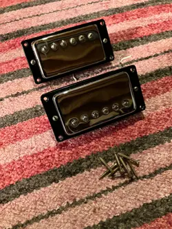 VINTAGE PAIR GIBSON EARLY 70'S PATENT NUMBER STICKER HUMBUCKER PICKUPS W/RINGS