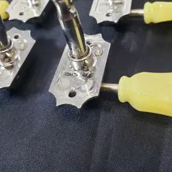 BUTTONS NICKEL