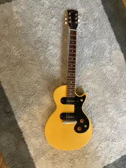 YELLOW 95%