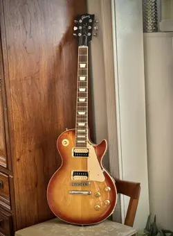 GIBSON LES PAUL TRADITIONAL 2016 ELECTRIC GUITAR W/CASE  MINT CONDITION