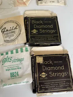 STRINGS GIBSON