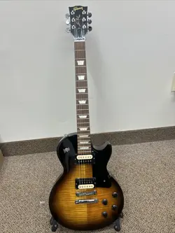 GIBSON GUITAR 2013