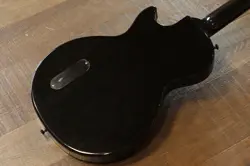 JUNIOR BLACK