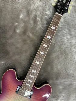 FIGURED SEMI-HOLLOW GUITAR