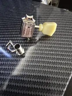 GUITAR PARTS RIGHT
