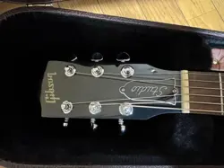 ACOUSTIC GUITAR DISCONTINUED