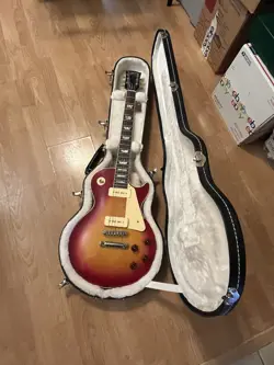 USA MADE 1983 GIBSON LES PAUL CHERRY SUNBURST GUITAR DELUXE W/NEWER HARD CASE