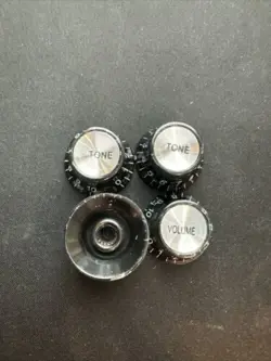 CONTROL KNOBS SILVER