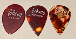 VINTAGE GUITAR PICKS-GIBSON MEDIUM TEARDROP & 2 MEDIUM POINTED 368-LOT OF 3
