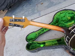 TENOR BANJO WITH
