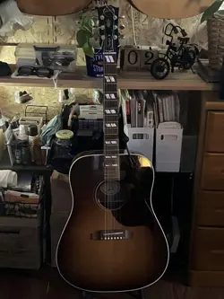 GIBSON HUMMINGBIRD STUDIO PERIOD NO.MG1885