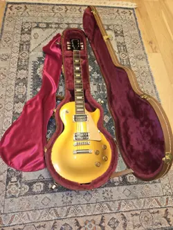 1996 GIBSON LES PAUL CLASSIC GOLD TOP ELECTRIC GUITAR 1960S