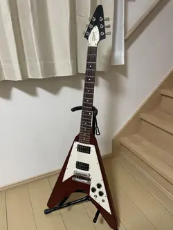 GIBSON FLYINGV CHERRY NO.MG2710