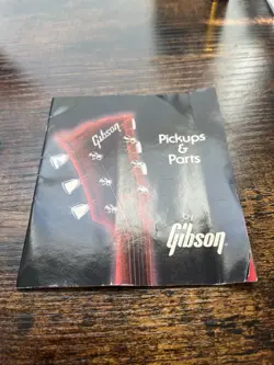 VINTAGE 1970'S GIBSON PICKUP AND PARTS MANUAL CASE CANDY