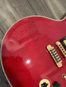 GUITAR CHERRY RED