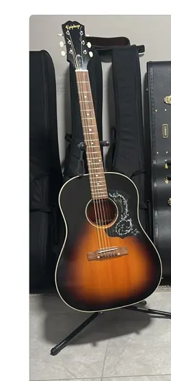 J-45 AGED VINTAGE