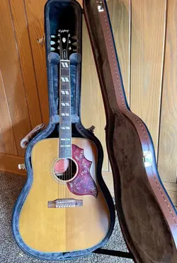 EPIPHONE INSPIRED BY GIBSON HUMMINGBIRD - AGED NATURAL - WITH HARDSHELL CASE