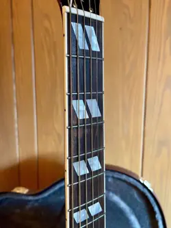HUMMINGBIRD AGED NATURAL