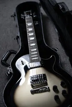 GIBSON ADAM JONES LES PAUL STANDARD