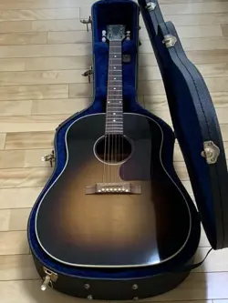 ACOUSTIC GUITAR GIBSON J-45 SUNBURST S/N 02856014 WITH HARD CASE